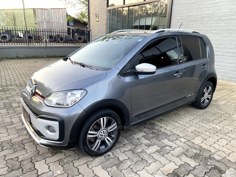 UP 1.0 TSI CROSS 12V FLEX 4P MANUAL - 2018 - PORTãO