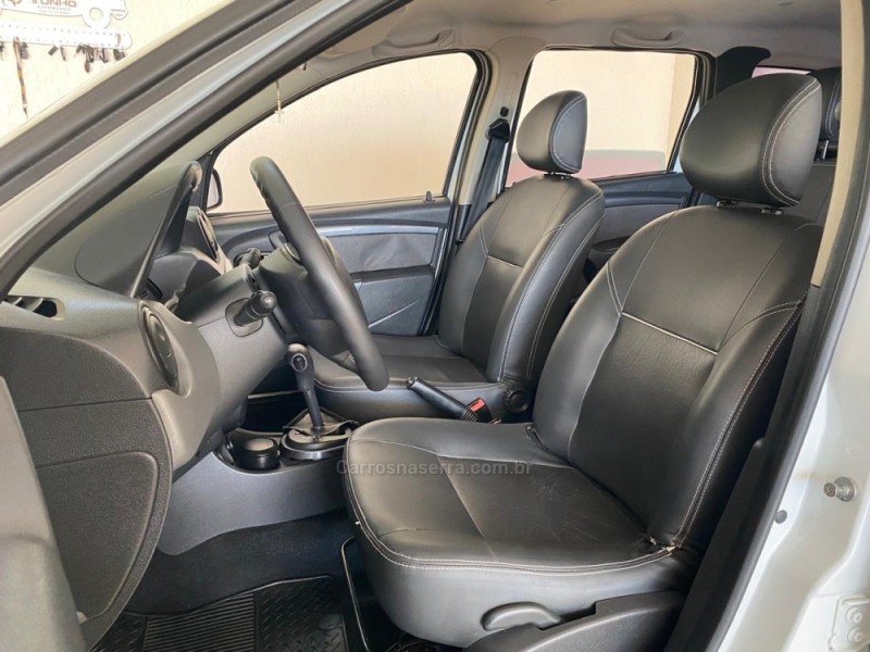 DUSTER 2.0 DYNAMIQUE 4X2 16V FLEX 4P MANUAL - 2014 - LAJEADO