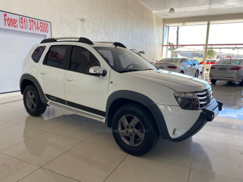 DUSTER 2.0 DYNAMIQUE 4X2 16V FLEX 4P MANUAL - 2014 - LAJEADO