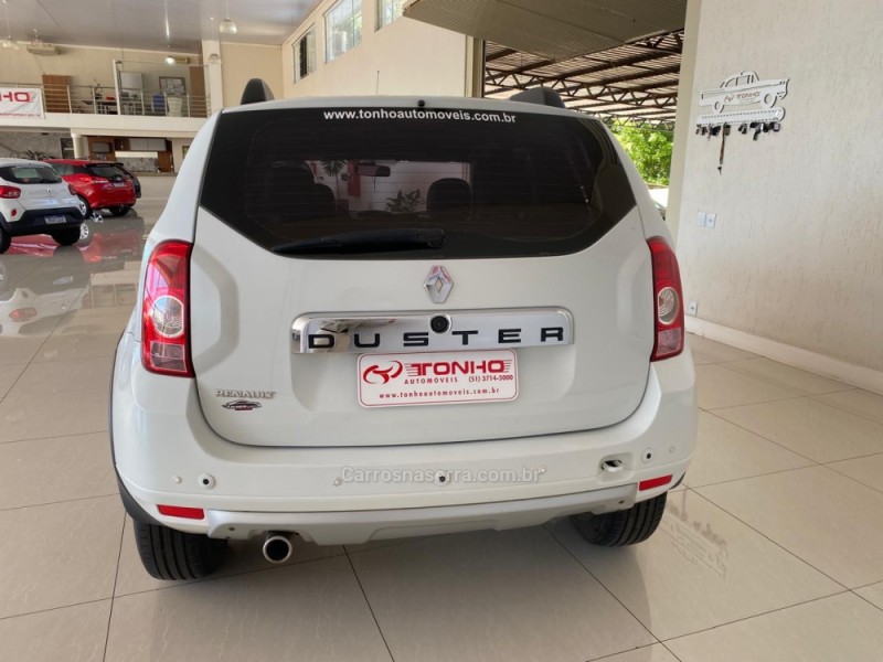 DUSTER 2.0 DYNAMIQUE 4X2 16V FLEX 4P MANUAL - 2014 - LAJEADO