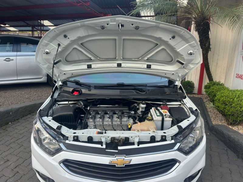 PRISMA 1.4 MPFI LT 8V FLEX 4P MANUAL - 2019 - TRêS COROAS