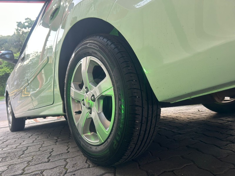 PRISMA 1.4 MPFI LT 8V FLEX 4P MANUAL - 2019 - TRêS COROAS
