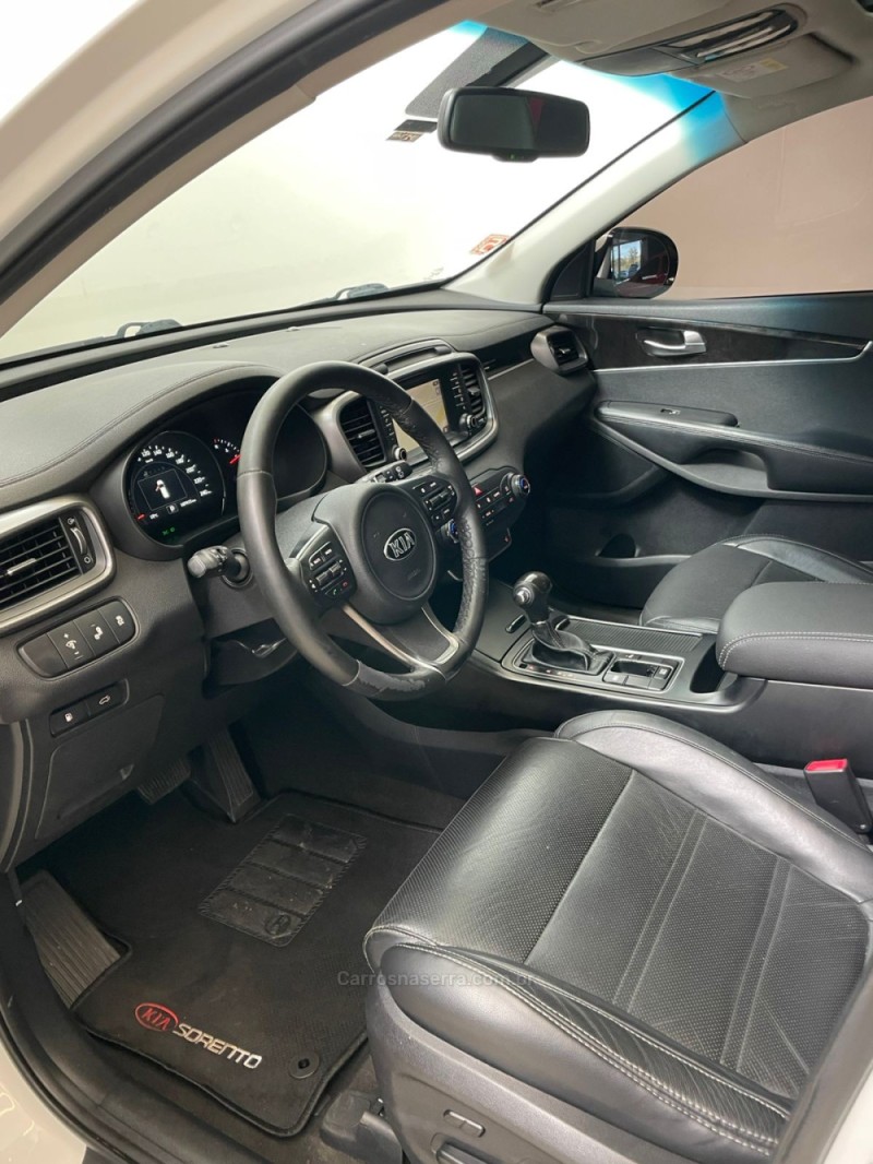 SORENTO 3.3 EX V6 24V GASOLINA 4P 7 LUGARES AUTOMATICO - 2016 - NOVO HAMBURGO