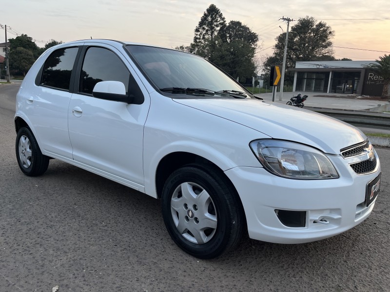 CELTA 1.0 MPFI LT 8V FLEX 4P MANUAL - 2014 - DOIS IRMãOS