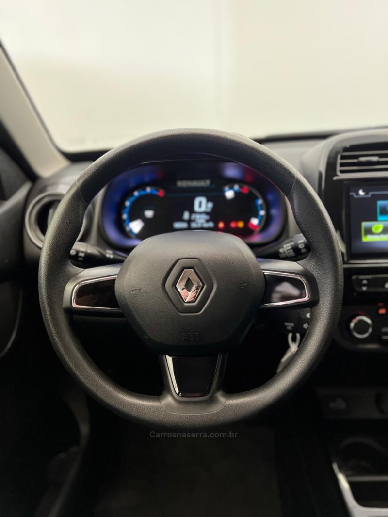KWID 1.0 12V OUTSIDER FLEX 4P MANUAL - 2024 - NOVO HAMBURGO