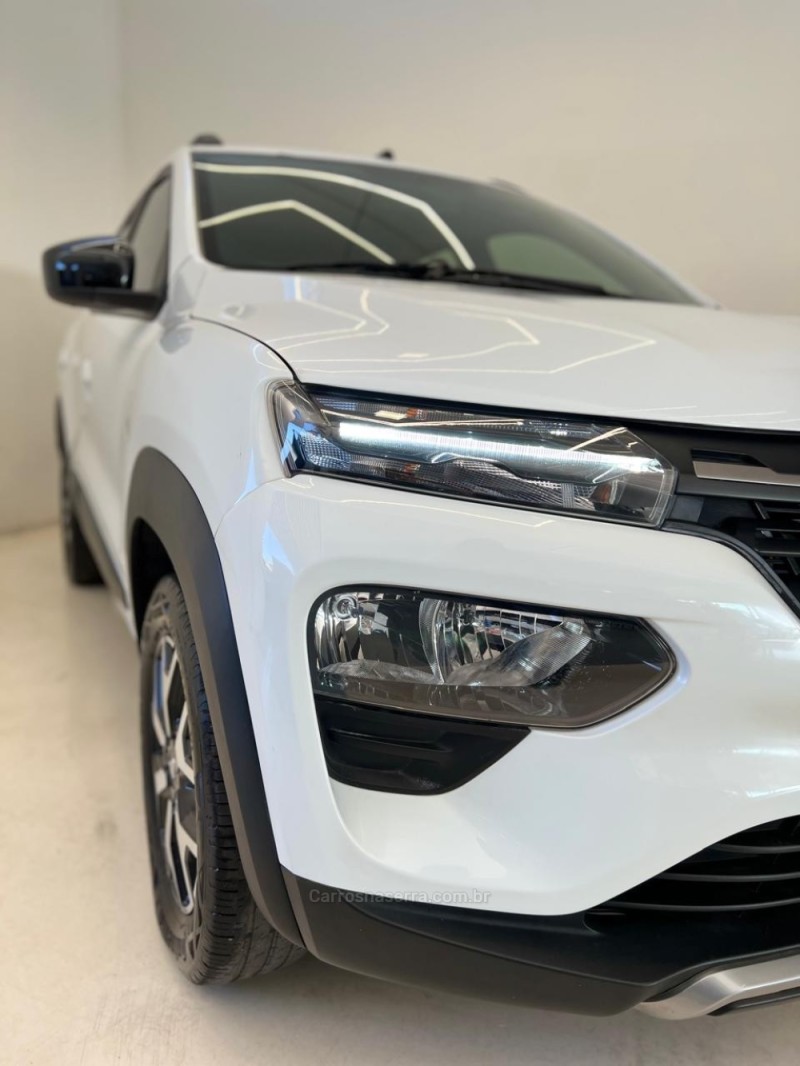 KWID 1.0 12V OUTSIDER FLEX 4P MANUAL - 2024 - NOVO HAMBURGO