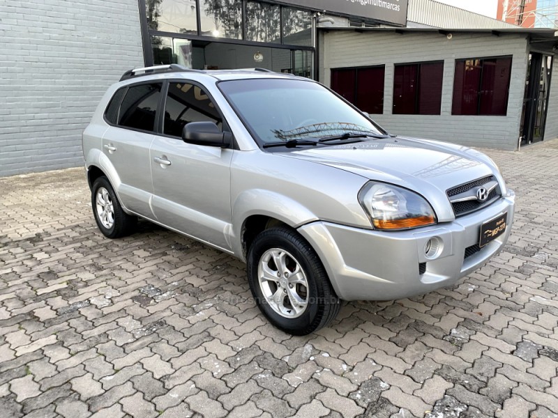 tucson 2.0 mpfi gls base 16v 143cv 2wd flex 4p automatico 2014 portao