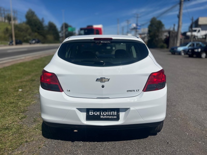 ONIX 1.4 MPFI LT 8V FLEX 4P MANUAL - 2014 - FARROUPILHA