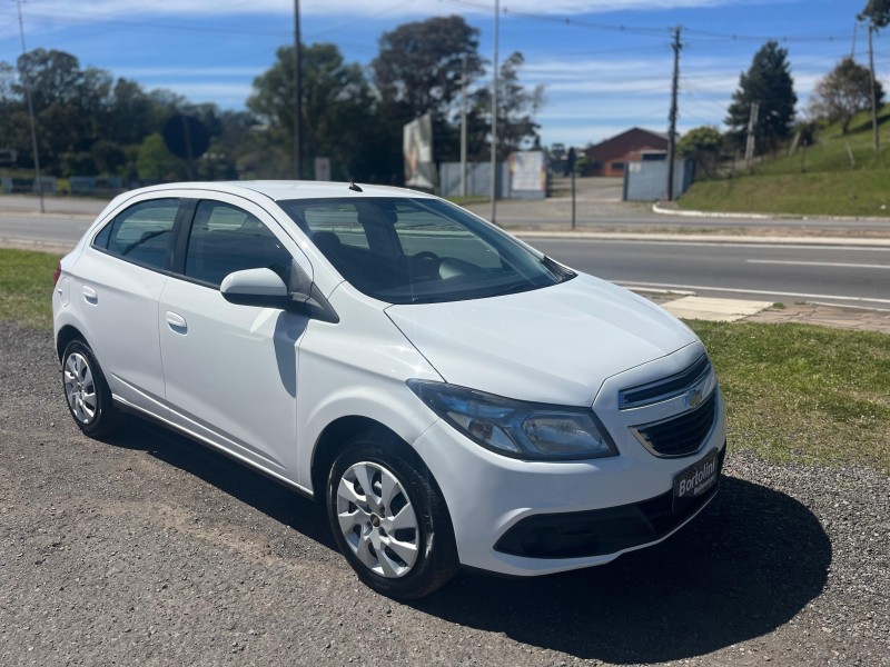 ONIX 1.4 MPFI LT 8V FLEX 4P MANUAL - 2014 - FARROUPILHA