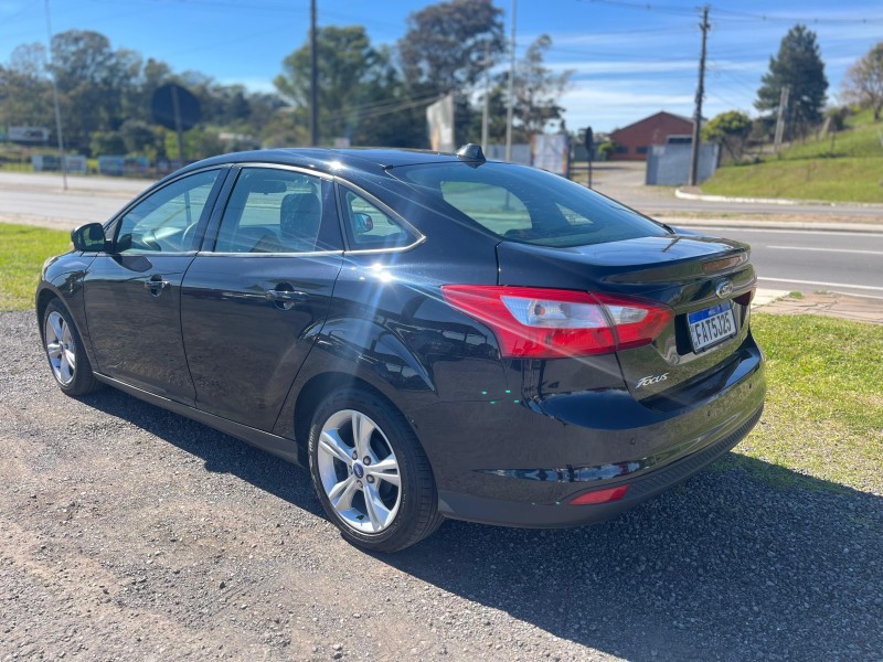 FOCUS 1.6 S SEDAN 16V FLEX 4P AUTOMÁTICO - 2014 - FARROUPILHA