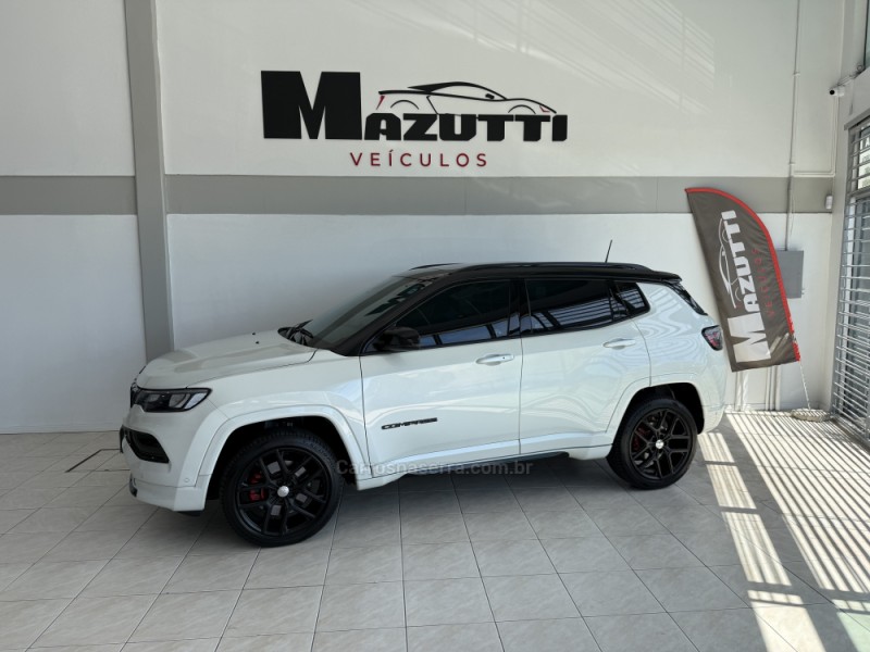 COMPASS 2.0 HURRICANE BLACKHAWK 4X4 TURBO GASOLINA 4P AUTOMÁTICO - 2025 - BENTO GONçALVES