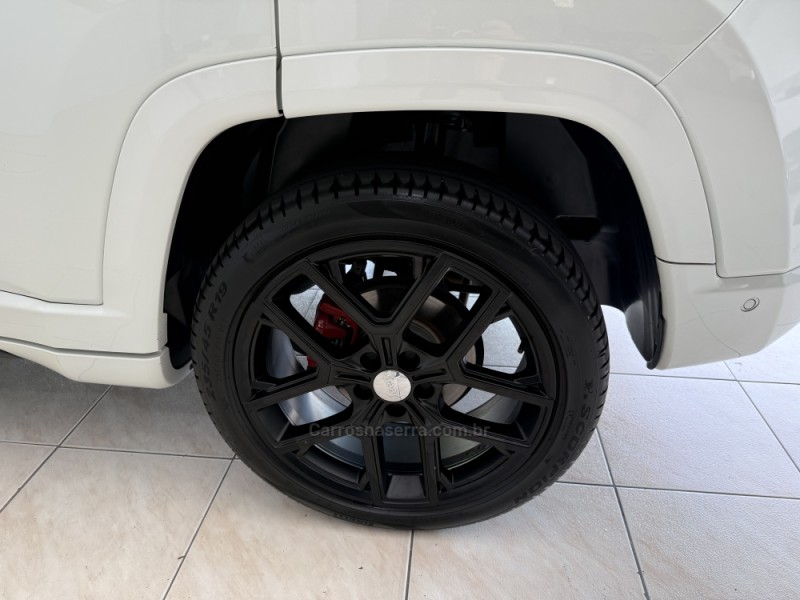 COMPASS 2.0 HURRICANE BLACKHAWK 4X4 TURBO GASOLINA 4P AUTOMÁTICO - 2025 - BENTO GONçALVES