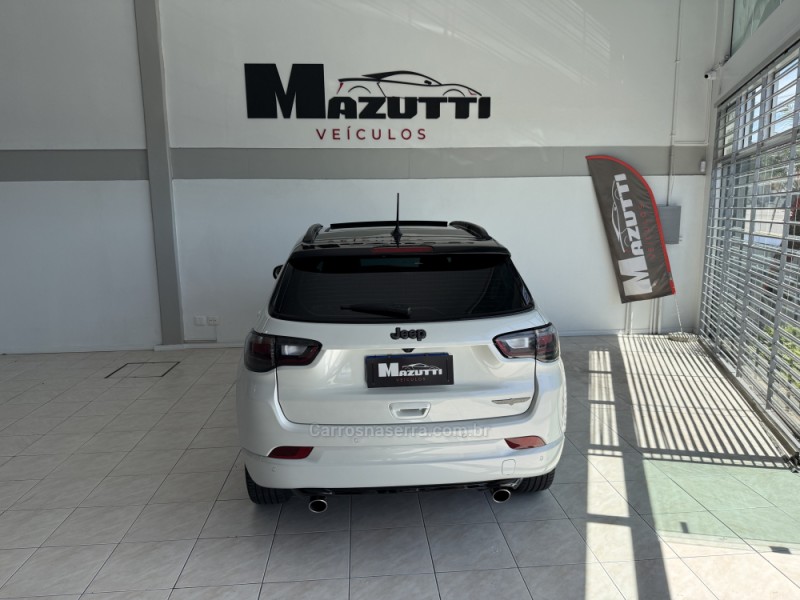 COMPASS 2.0 HURRICANE BLACKHAWK 4X4 TURBO GASOLINA 4P AUTOMÁTICO - 2025 - BENTO GONçALVES