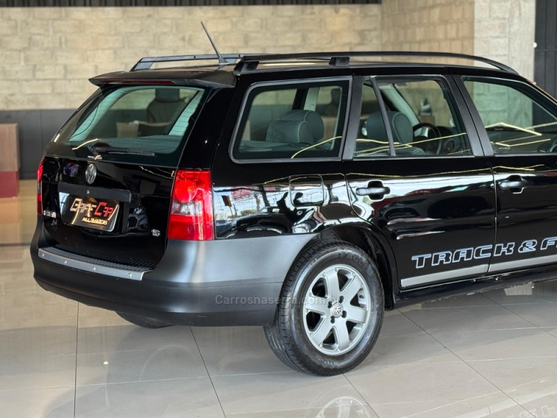 PARATI 1.6 MI TRACK & FIELD 8V FLEX 4P MANUAL G.IV - 2007 - DOIS IRMãOS