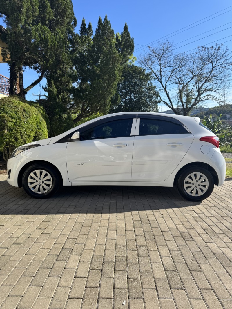 HB20 1.0 COMFORT PLUS 12V FLEX 4P MANUAL - 2015 - ENCANTADO