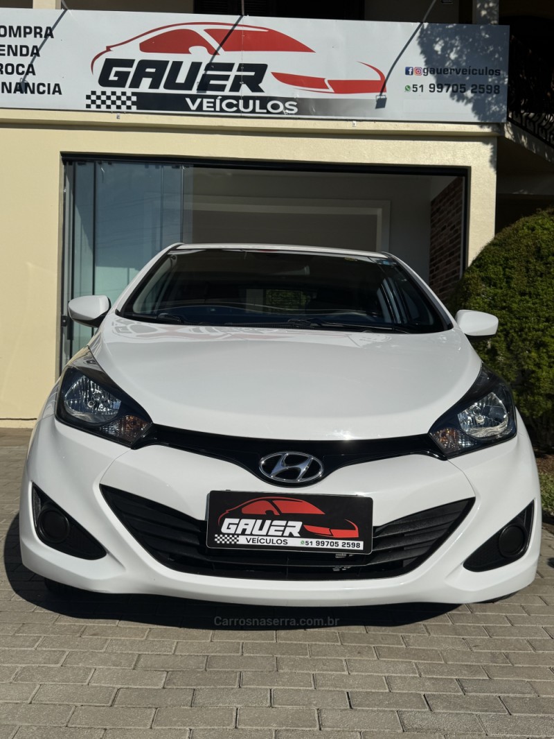 HB20 1.0 COMFORT PLUS 12V FLEX 4P MANUAL - 2015 - ENCANTADO