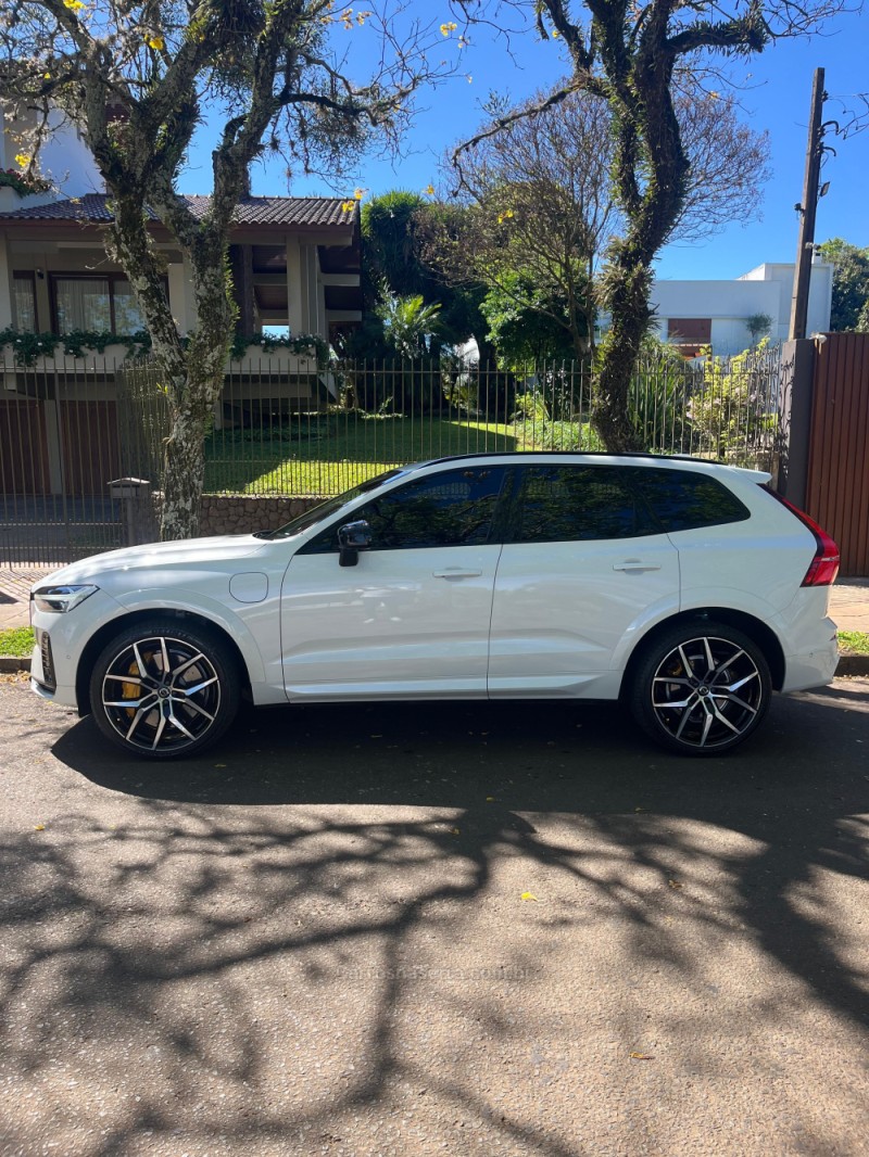 XC60 2.0 T8 POLESTAR ENGINEERED HÍBRIDO 4P AUTOMÁTICO - 2024 - ERECHIM