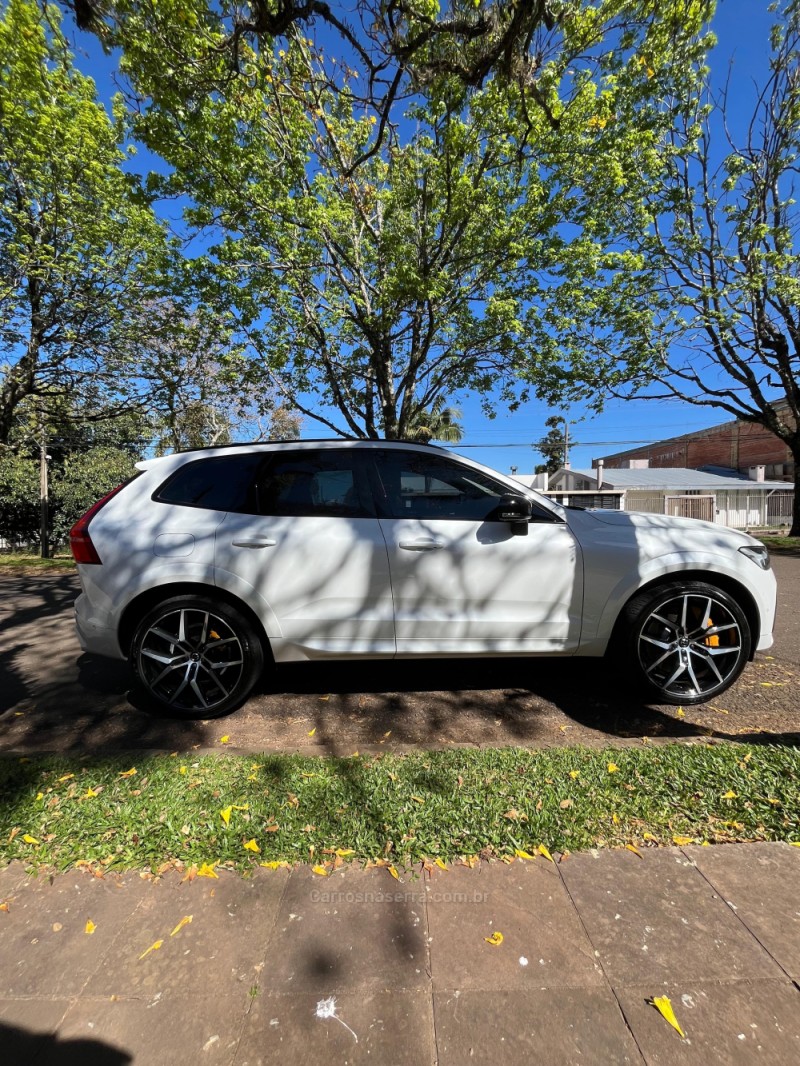 XC60 2.0 T8 POLESTAR ENGINEERED HÍBRIDO 4P AUTOMÁTICO - 2024 - ERECHIM