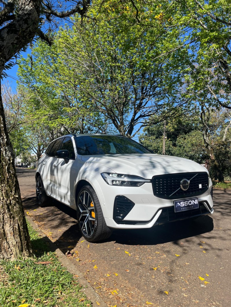 xc60 2.0 t8 polestar engineered hibrido 4p automatico 2024 erechim
