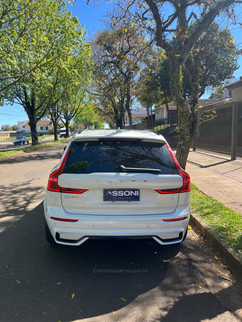 XC60 2.0 T8 POLESTAR ENGINEERED HÍBRIDO 4P AUTOMÁTICO - 2024 - ERECHIM