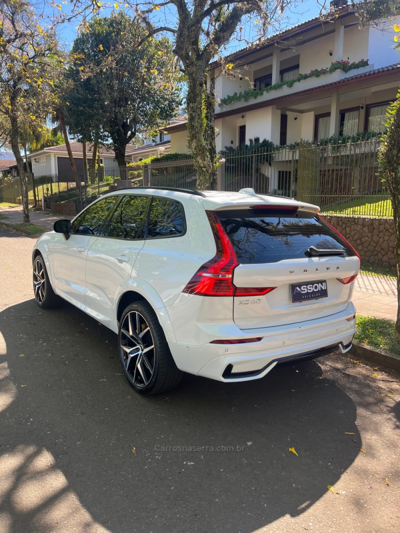 XC60 2.0 T8 POLESTAR ENGINEERED HÍBRIDO 4P AUTOMÁTICO - 2024 - ERECHIM