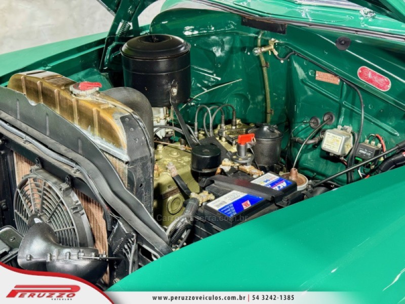 KINGSWAY SEDAN 6 CILINDROS 12V GASOLINA 4P MANUAL - 1951 - NOVA PRATA