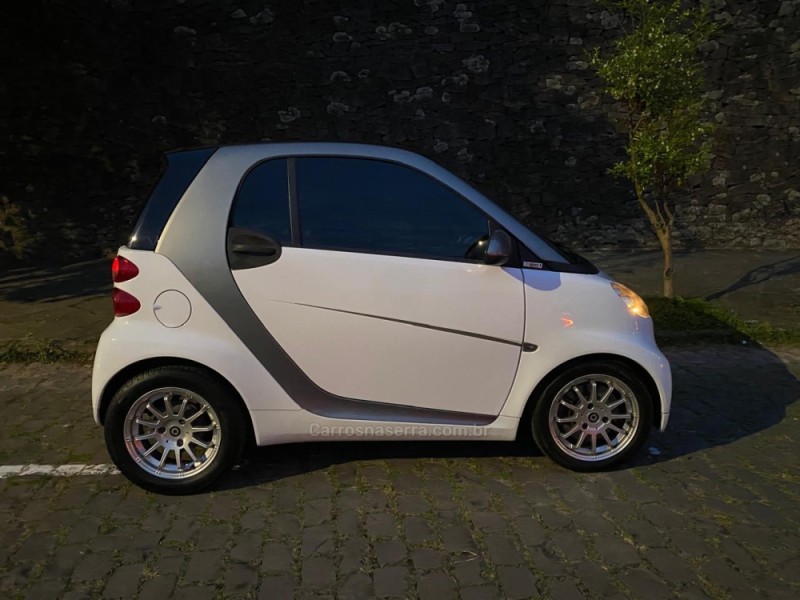 FORTWO 1.0 COUPÉ 3 CILINDROS 12V GASOLINA 2P AUTOMÁTICO - 2012 - CAXIAS DO SUL