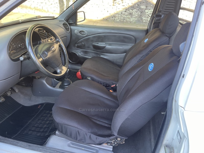 COURIER 1.6 L 8V FLEX MANUAL - 2002 - CAXIAS DO SUL