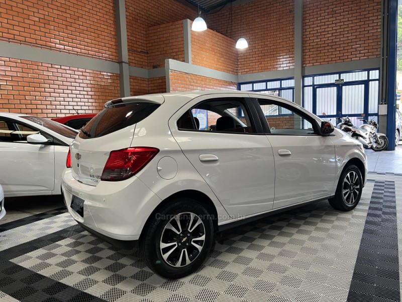 ONIX 1.4 MPFI LTZ 8V FLEX 4P MANUAL - 2015 - BENTO GONçALVES