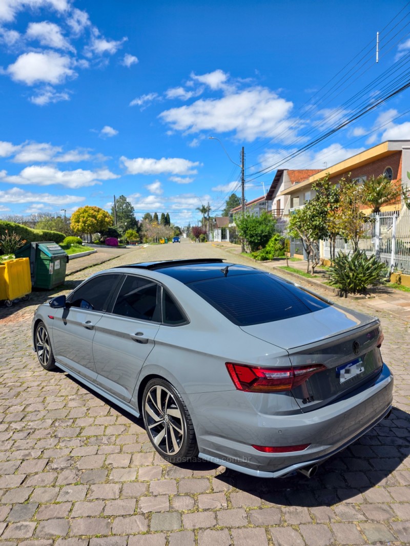 JETTA 2.0 16V TSI GLI 350 GASOLINA 4P AUTOMÁTICO - 2019 - CAXIAS DO SUL