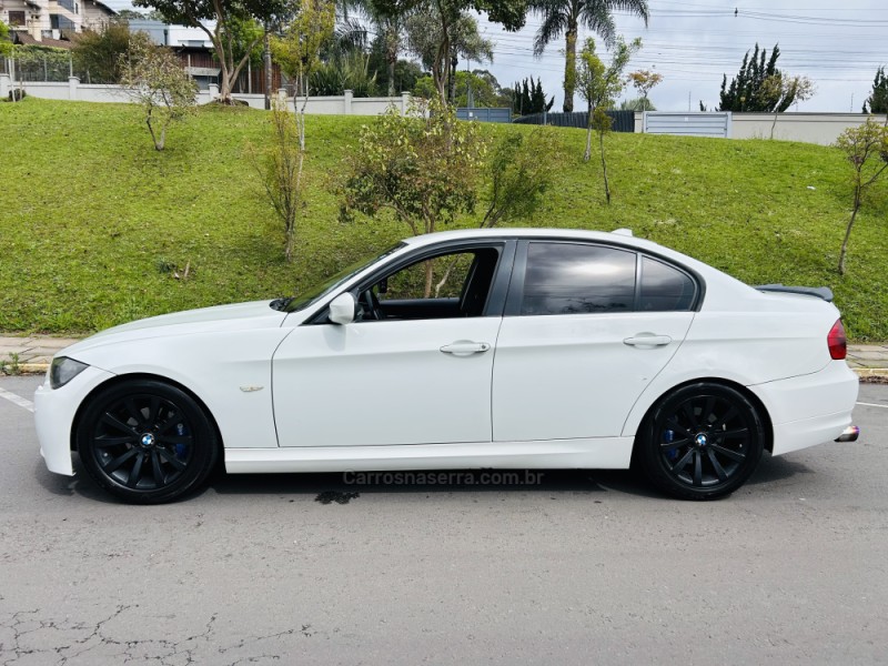 320I 2.0 16V GASOLINA 4P AUTOMÁTICO - 2011 - BENTO GONçALVES