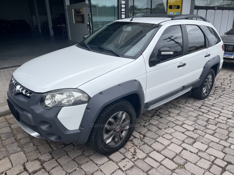 PALIO 1.8 MPI ADVENTURE WEEKEND 16V FLEX 4P MANUAL - 2013 - VERANóPOLIS