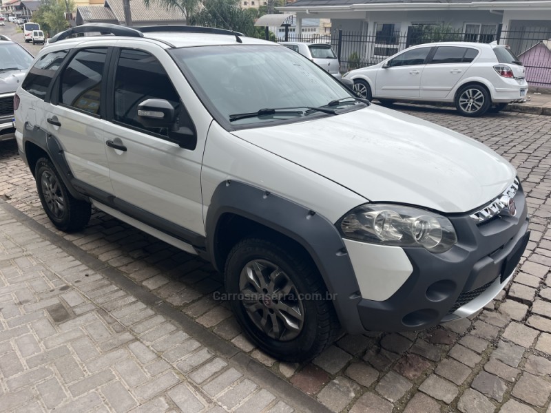 PALIO 1.8 MPI ADVENTURE WEEKEND 16V FLEX 4P MANUAL - 2013 - VERANóPOLIS