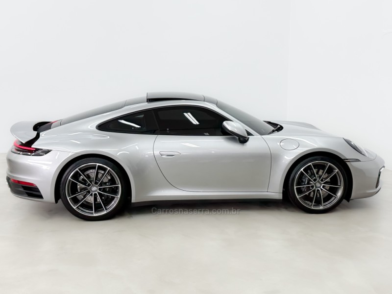 911 3.0 CARRERA COUPÉ AUTOMÁTICO - 2024 - CAXIAS DO SUL
