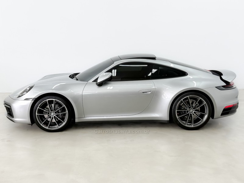 911 3.0 CARRERA COUPÉ AUTOMÁTICO - 2024 - CAXIAS DO SUL