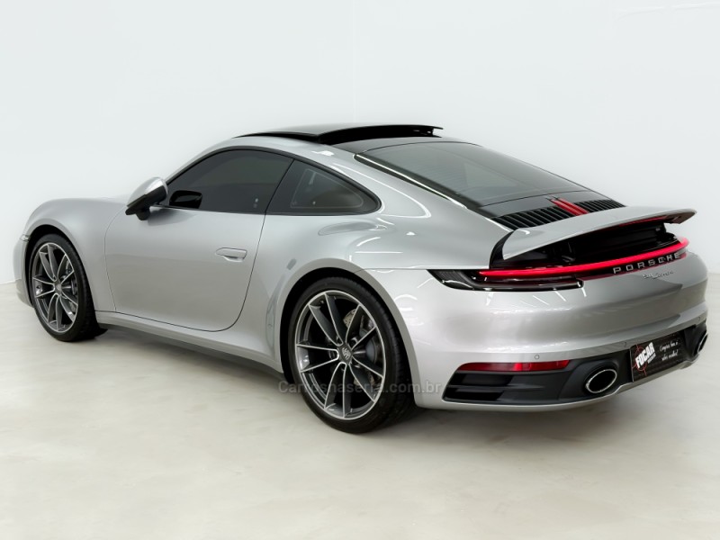 911 3.0 CARRERA COUPÉ AUTOMÁTICO - 2024 - CAXIAS DO SUL