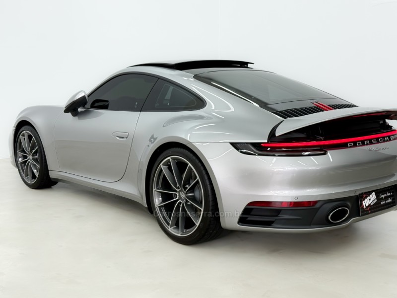 911 3.0 CARRERA COUPÉ AUTOMÁTICO - 2024 - CAXIAS DO SUL
