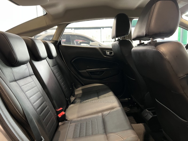 FIESTA 1.6 TITANIUM SEDAN 16V FLEX 4P AUTOMÁTICO - 2015 - CAXIAS DO SUL