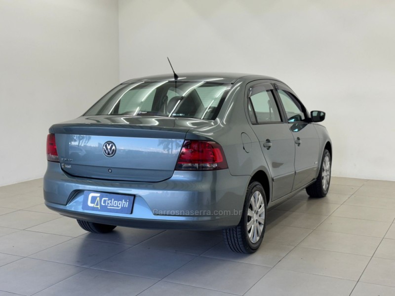 VOYAGE 1.0 MI TRENDLINE 8V FLEX 4P MANUAL - 2012 - CARLOS BARBOSA