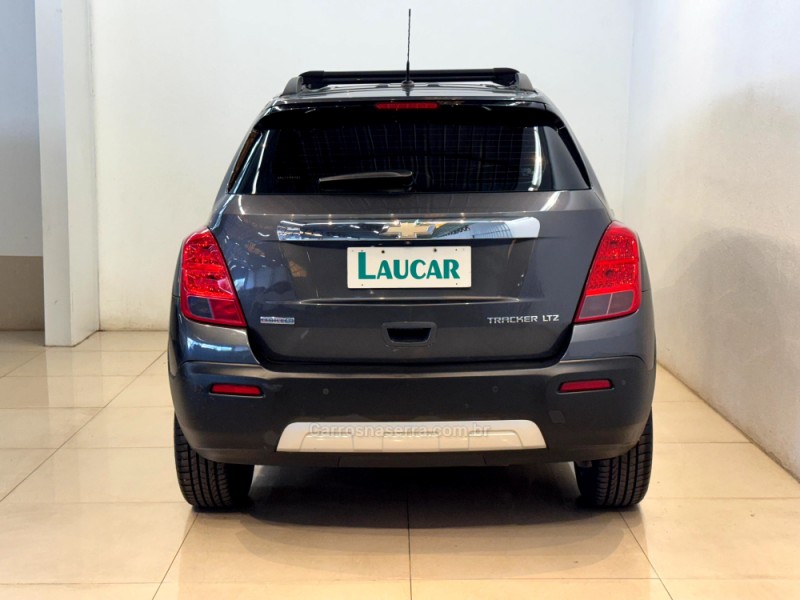 TRACKER 1.8 MPFI LTZ 4X2 16V FLEX 4P AUTOMÁTICO - 2015 - CASCA