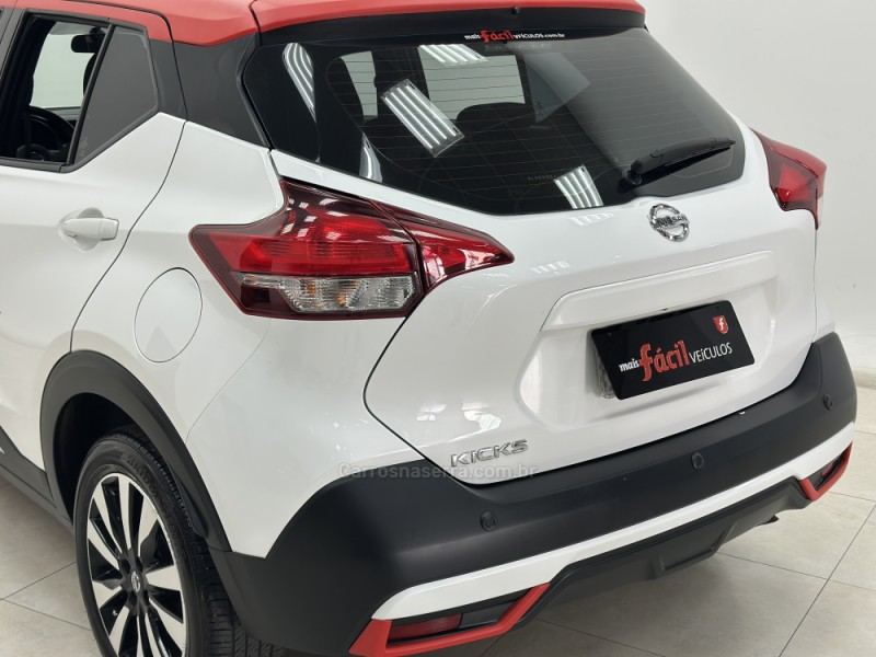 KICKS 1.6 16V FLEX SV 4P XTRONIC - 2017 - SANTA CRUZ DO SUL