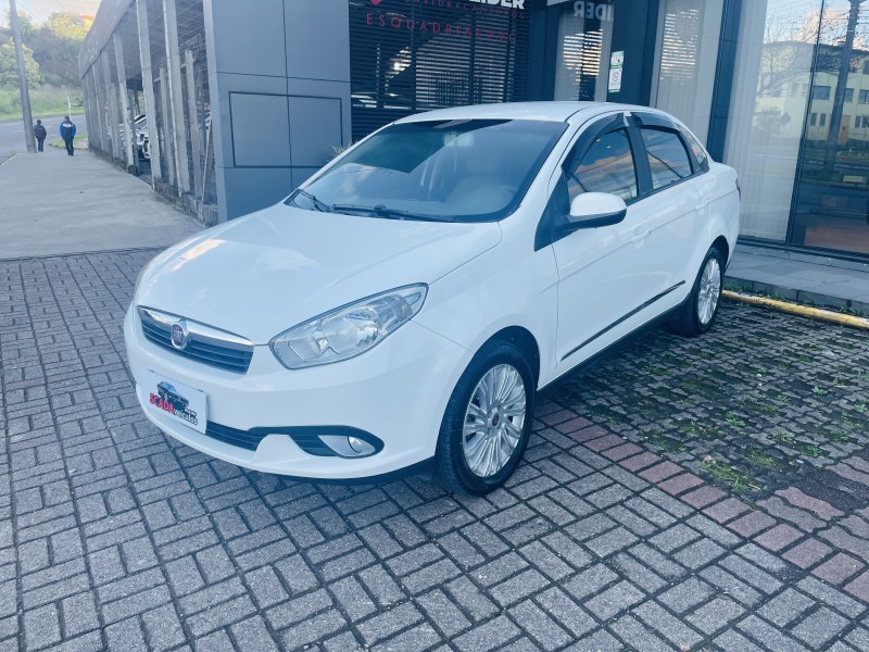 grand siena 1.6 mpi essence 16v flex 4p manual 2016 caxias do sul