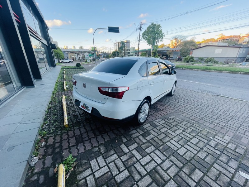 GRAND SIENA 1.6 MPI ESSENCE 16V FLEX 4P MANUAL - 2016 - CAXIAS DO SUL