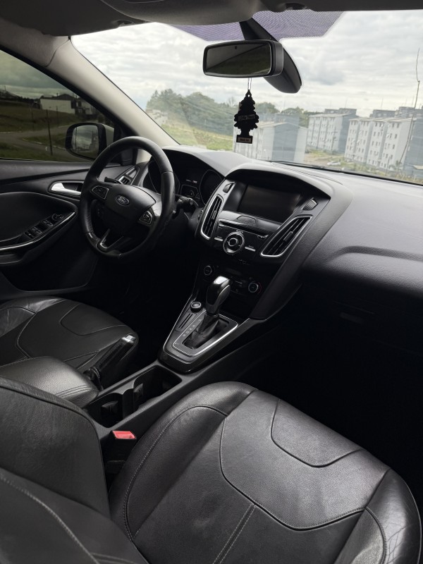 FOCUS 2.0 TITANIUM HATCH 16V FLEX 4P AUTOMÁTICO - 2016 - FARROUPILHA