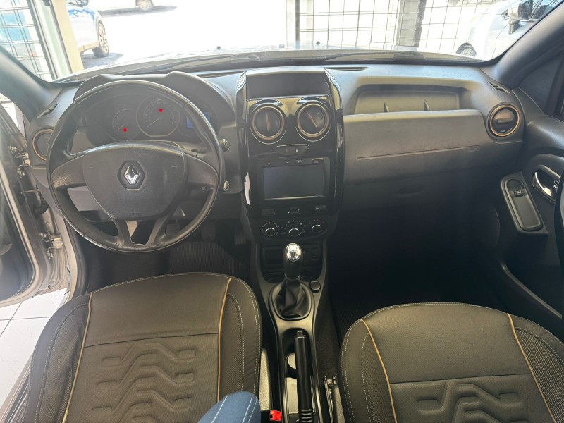 DUSTER 1.6 DYNAMIQUE 4X2 16V FLEX 4P MANUAL - 2018 - CAXIAS DO SUL