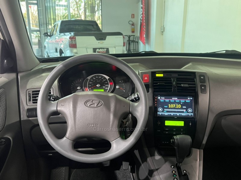 TUCSON 2.0 MPFI GLS 16V 143CV 2WD FLEX 4P AUTOMÁTICO - 2013 - NOVO HAMBURGO