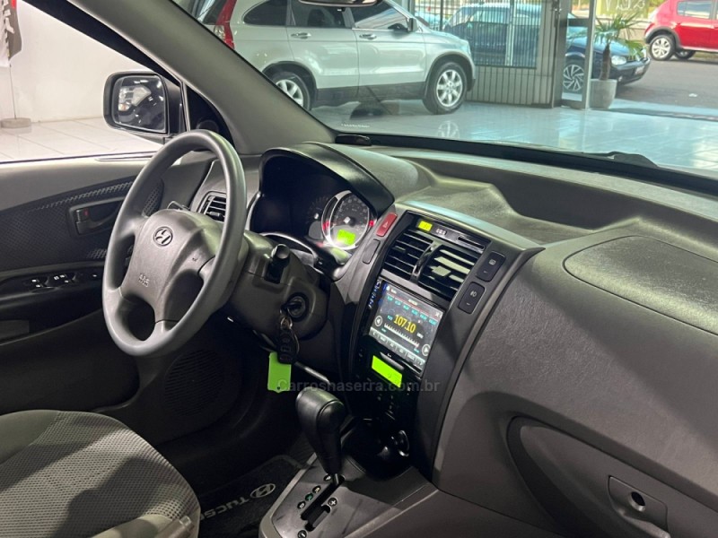 TUCSON 2.0 MPFI GLS 16V 143CV 2WD FLEX 4P AUTOMÁTICO - 2013 - NOVO HAMBURGO