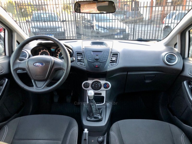 FIESTA 1.5 SE HATCH 16V FLEX 4P MANUAL - 2016 - SERAFINA CORRêA