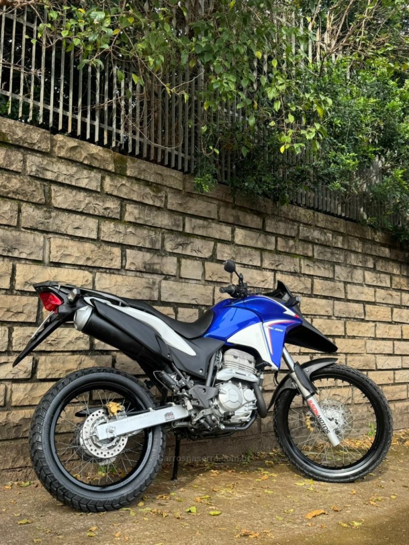 XRE 300  - 2013 - LAJEADO