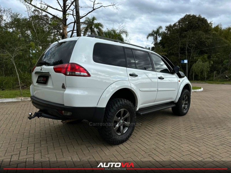 PAJERO DAKAR 3.2 HPE S 4X4 7 LUGARES 16V TURBO INTERCOOLER DIESEL 4P AUTOMÁTICO - 2014 - SAPIRANGA